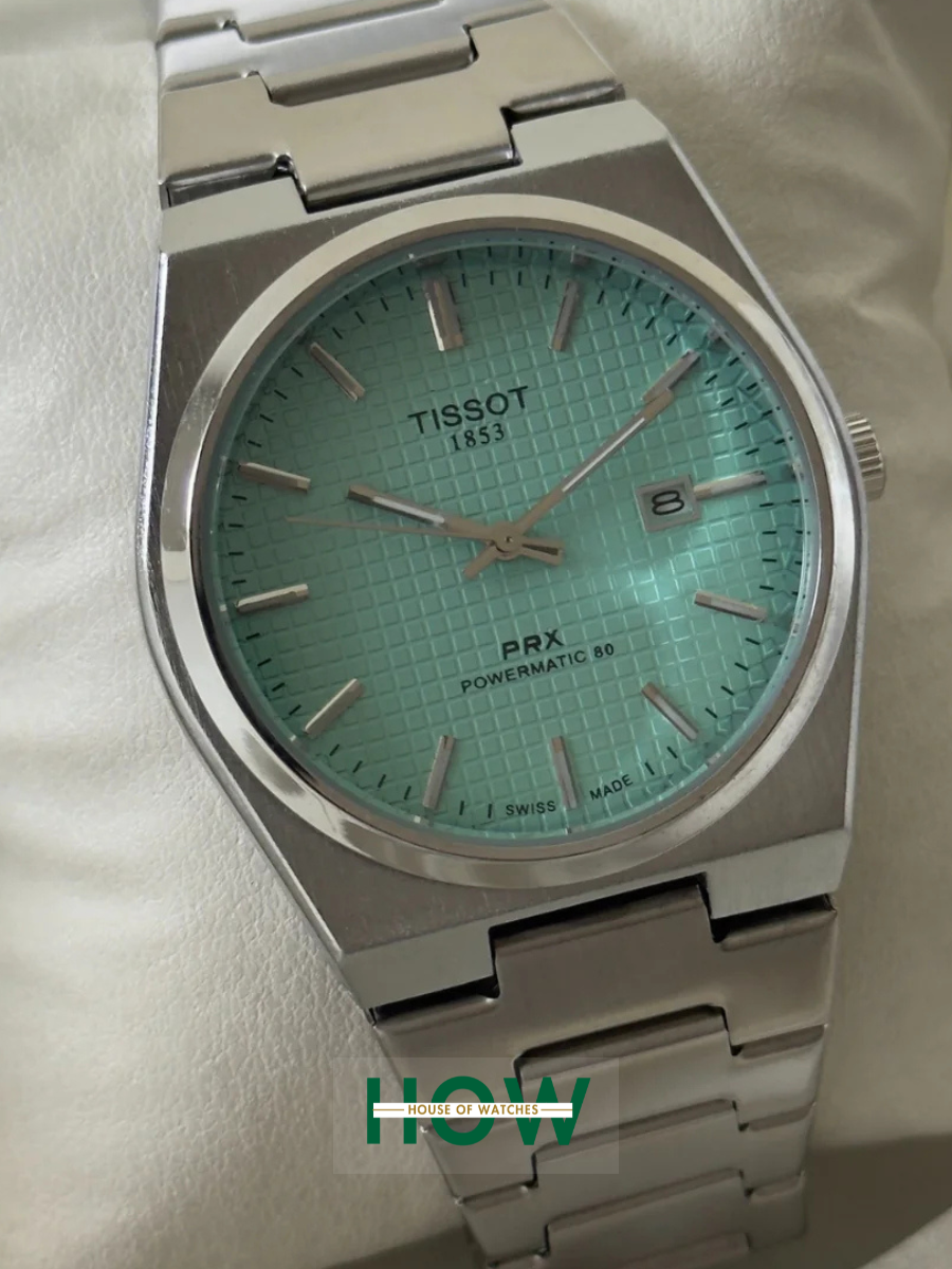 Blue And Silver Stainless Steel Strapes Date Dial Watch For Men